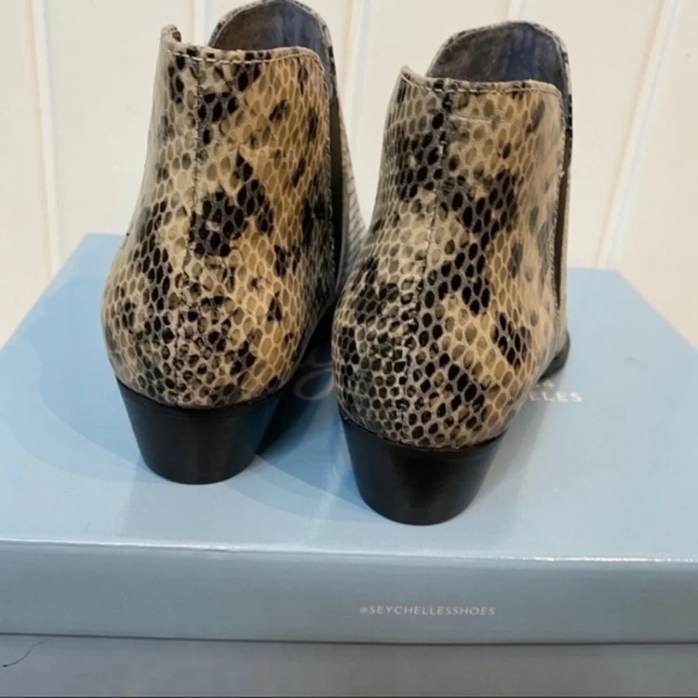 Seychelles Ankle Bootie in imprinted python - Picture 11 of 16